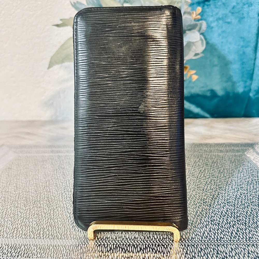 Louis Vuitton long Black Leather Wallet for men - Picture 8 of 10